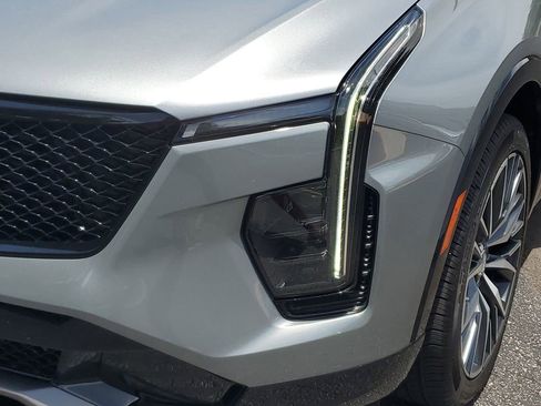 Certified 2025 Cadillac XT4 Sport FWD image 10