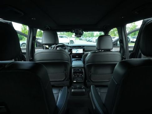 New 2026 Jeep Grand Cherokee L Limited w/ Limited Altitude Package AWD/4WD image 25