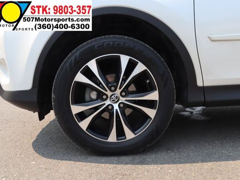 Used 2015 Toyota RAV4 Limited w/ Technology Package AWD/4WD image 23