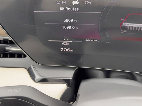 Used 2025 Audi Q6 e-tron Premium Plus w/ Premium Plus image 23