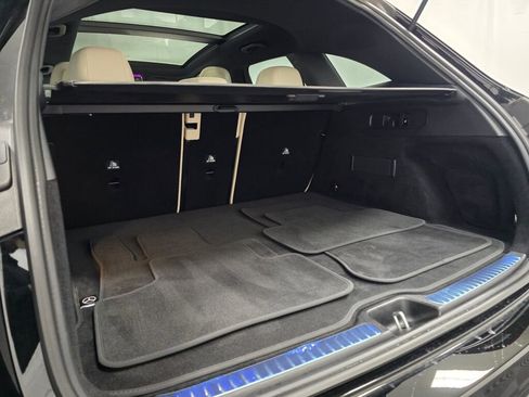Used 2025 Mercedes-Benz GLC 300 4MATIC image 17
