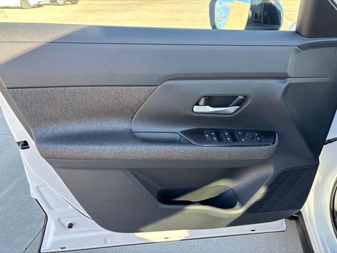 New 2026 Nissan Kicks SV w/ Cold Weather Package image 18