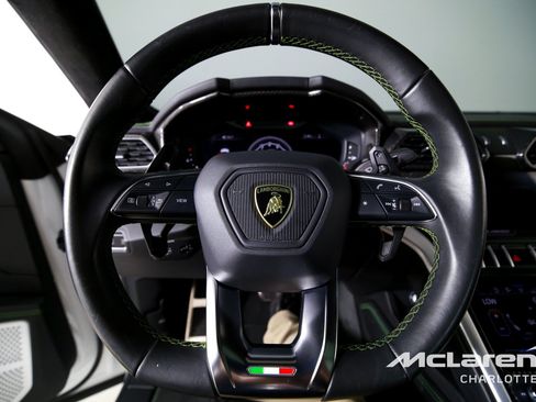 Used 2019 Lamborghini Urus AWD/4WD image 14