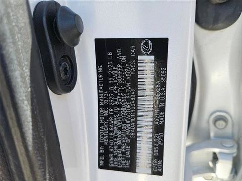 Used 2024 Lexus ES 300h w/ Premium Package FWD image 23
