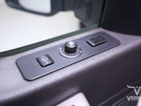 Used 2015 Ford F250 Lariat w/ Lariat Ultimate Package image 19