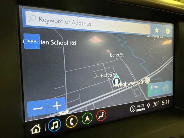 Used 2021 GMC Acadia Denali w/ Denali Technology Package FWD image 16
