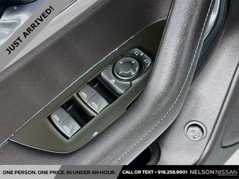 Used 2022 Chevrolet Blazer LT w/ Sound & Technology Package AWD/4WD image 18