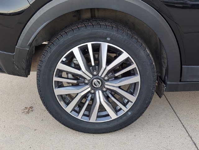 Used 2021 Nissan Kicks SV FWD image 6
