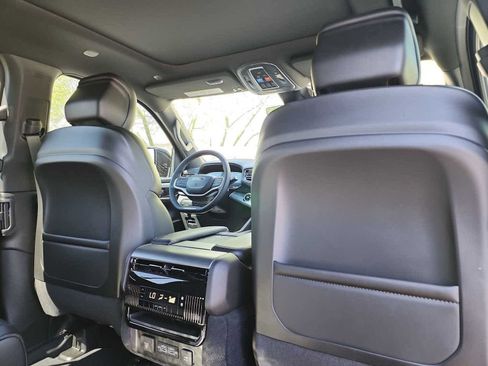 New 2026 Jeep Grand Wagoneer 4WD image 47