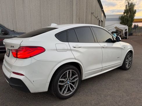 Used 2018 BMW X4 xDrive28i AWD/4WD image 3