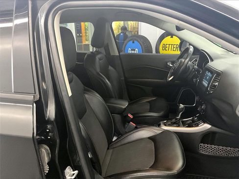 Used 2019 Jeep Compass Latitude w/ Popular Equipment Group image 11