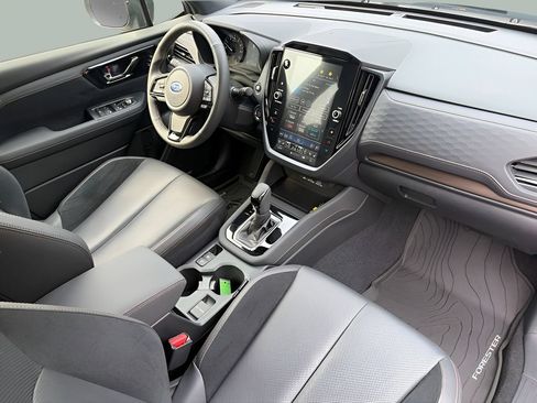 Certified 2025 Subaru Forester Touring AWD/4WD image 11
