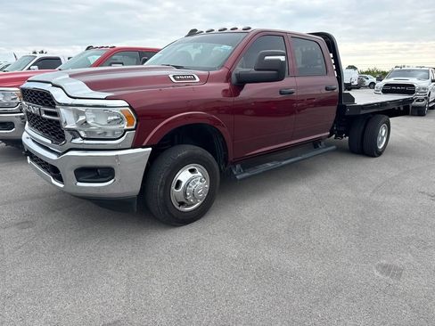 Used 2024 RAM 3500 Tradesman w/ Chrome Appearance Group AWD/4WD image 1