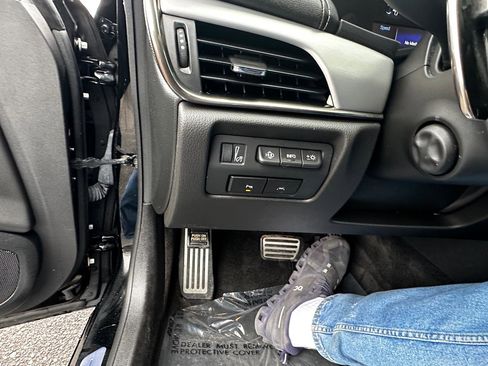 Used 2016 Cadillac ATS Premium image 17