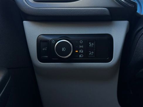 Used 2023 Ford Escape Platinum image 30