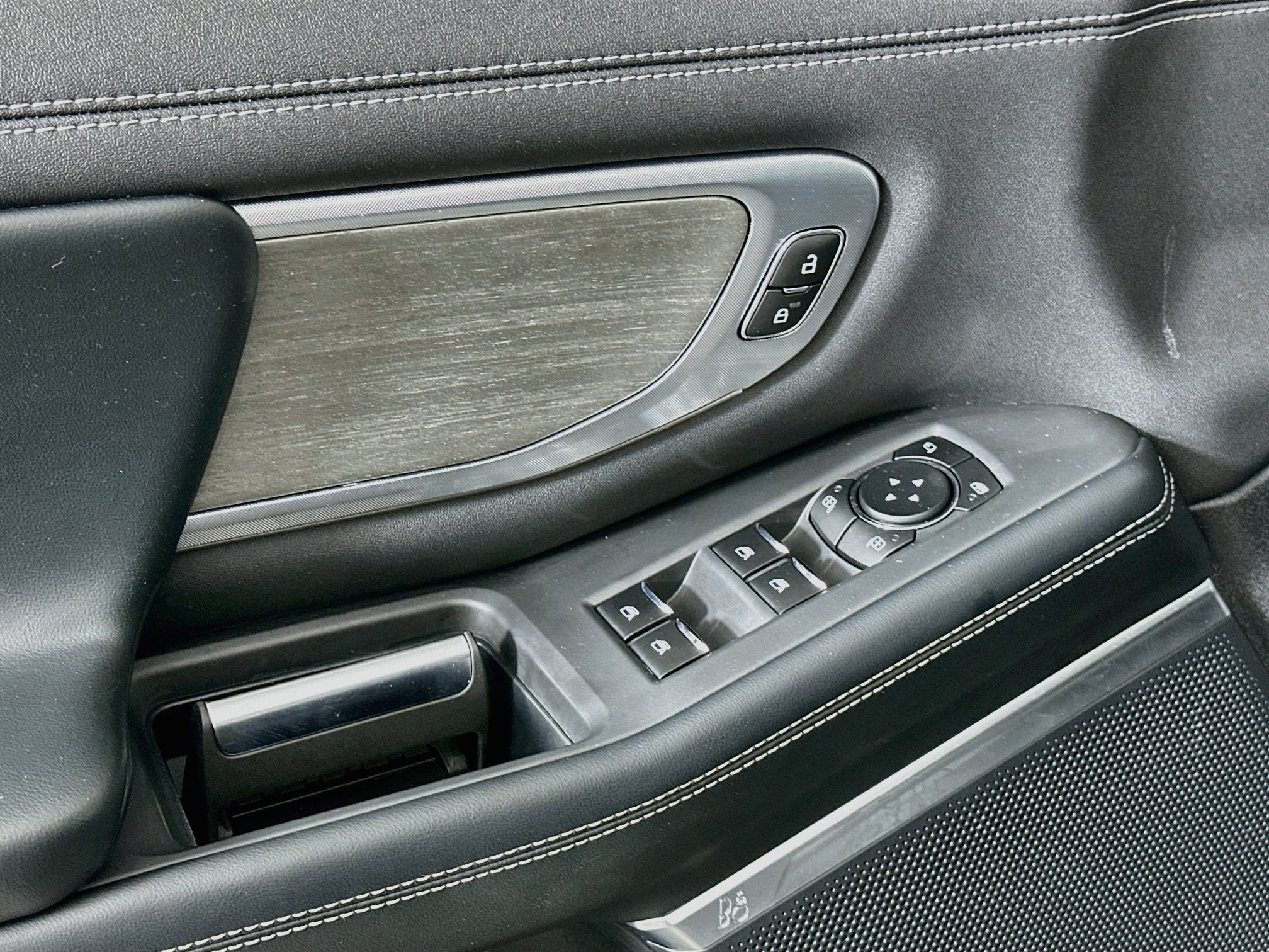 Used 2025 Ford Expedition Max Platinum AWD/4WD image 15