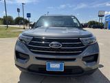 Used 2023 Ford Explorer XLT image 3