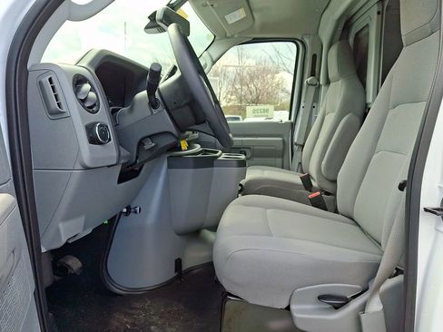 New 2026 Ford E-350 and Econoline 350 Super Duty w/ Power Equipment Group RWD image 7