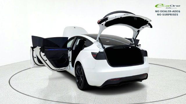Used 2025 Tesla Model 3 Performance AWD/4WD image 16