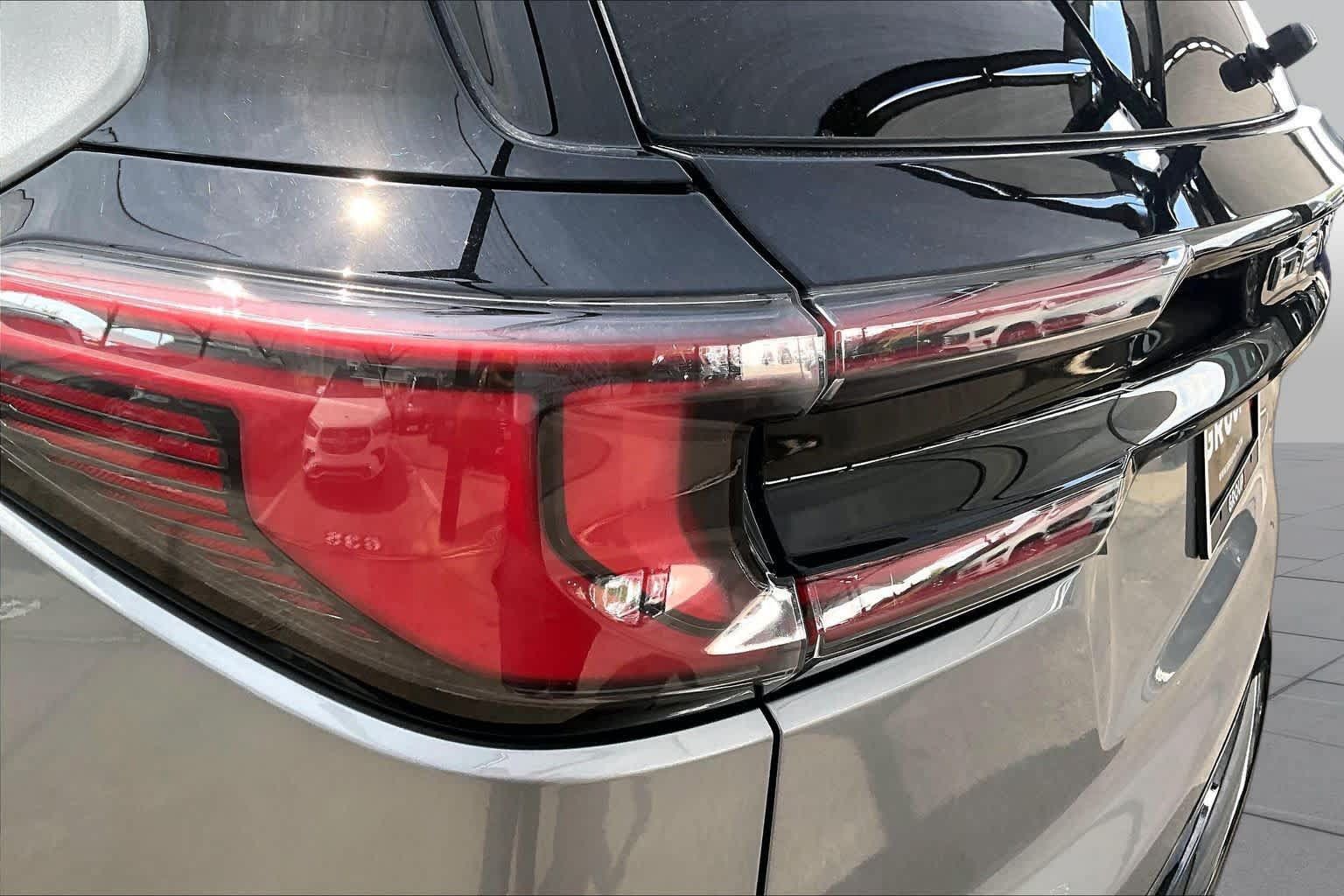 Used 2024 GMC Acadia Denali w/ Super Cruise Package FWD image 29