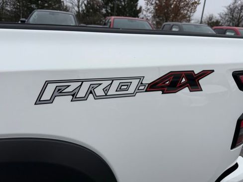 New 2026 Nissan Frontier PRO-4X w/ Pro-4x Convenience Package image 15