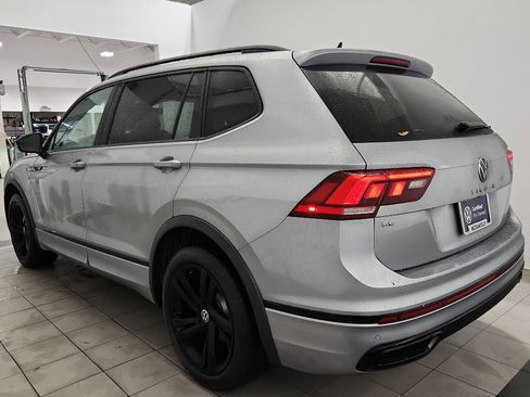 Certified 2023 Volkswagen Tiguan SE R-Line image 5