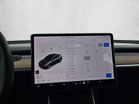 Used 2021 Tesla Model Y Long Range AWD/4WD image 16