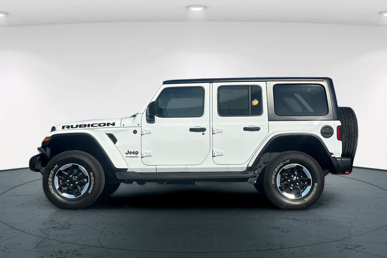 Used 2022 Jeep Wrangler Unlimited Rubicon w/ Cold Weather Group AWD/4WD image 9