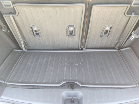 Used 2025 Nissan Pathfinder Platinum AWD/4WD image 36