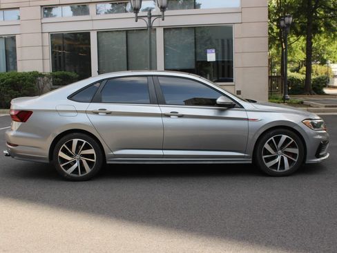 Used 2019 Volkswagen Jetta GLI Autobahn FWD image 6