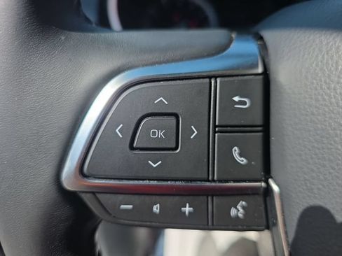 Used 2021 Toyota Highlander XSE FWD image 18