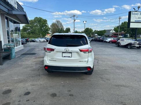 Used 2015 Toyota Highlander Limited Platinum AWD/4WD image 5