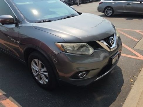 Used 2015 Nissan Rogue SV w/ SV Premium Package FWD image 11