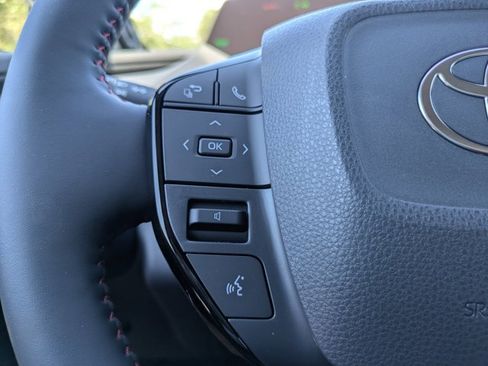 New 2025 Toyota Prius Plug-In Hybrid image 24