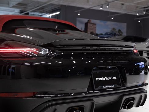 Certified 2021 Porsche 718 Boxster Spyder RWD image 33