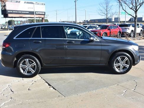 Used 2020 Mercedes-Benz GLC 300 4MATIC image 4