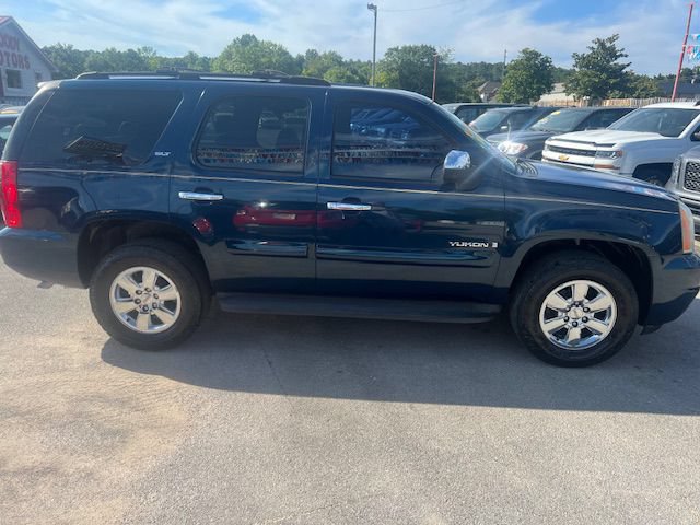 Used 2007 GMC Yukon SLT w/ SLT Preferred Equipment Group AWD/4WD image 4
