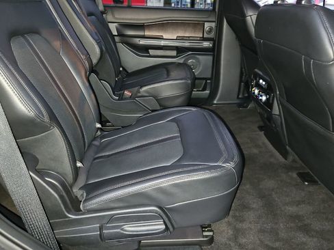 Used 2021 Ford Expedition Limited image 18
