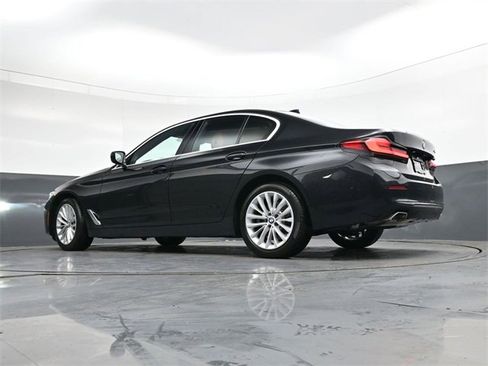 Used 2022 BMW 530i w/ Premium Package image 29