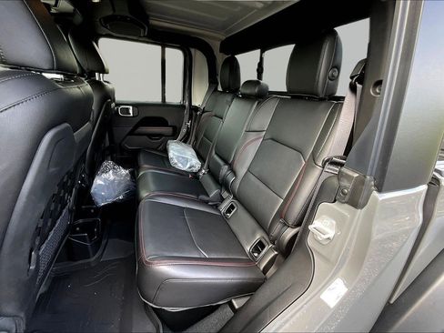 Used 2023 Jeep Gladiator Rubicon w/ Cold Weather Group AWD/4WD image 23