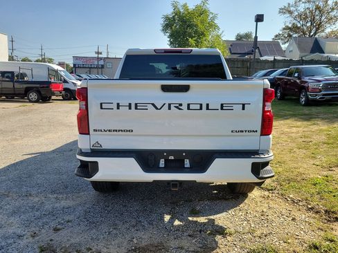 Used 2022 Chevrolet Silverado 1500 Custom w/ Rally Edition AWD/4WD image 9