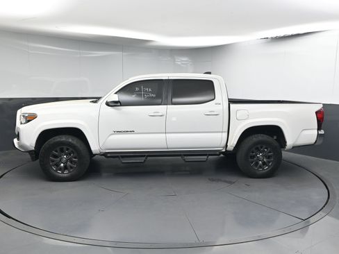 Used 2020 Toyota Tacoma SR5 image 5