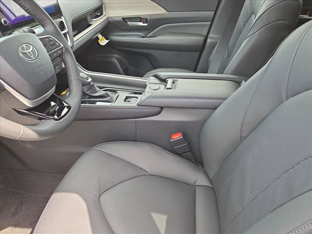 New 2026 Toyota Grand Highlander FWD image 4