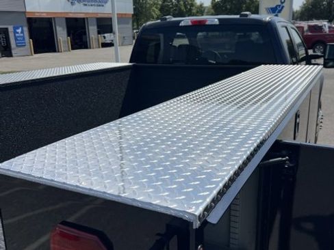 New 2025 Ford F450 XLT w/ XLT Value Package image 9