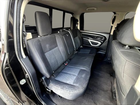 Used 2017 Nissan Titan SV image 26