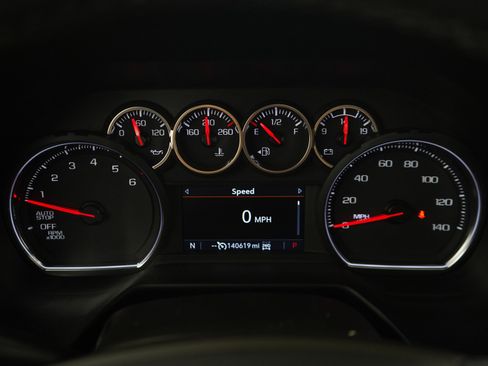 Used 2021 Chevrolet Tahoe Z71 w/ Z71 Signature Package AWD/4WD image 26