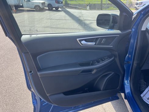 Used 2022 Ford Edge SEL w/ Sport Appearance Package AWD/4WD image 9