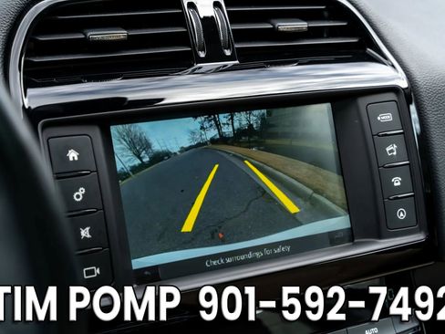 Used 2018 Jaguar XE Premium image 20