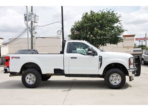 Used 2023 Ford F250 XL w/ 360-Degree Camera Package AWD/4WD image 5