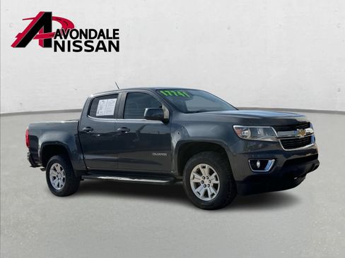 Used 2017 Chevrolet Colorado LT w/ LT Convenience Package image 9